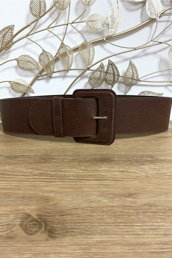 Grosse ceinture marron avec joli motif - 3