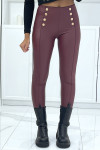 Pantalon slim bordeaux en simili avec boutons doré - 2