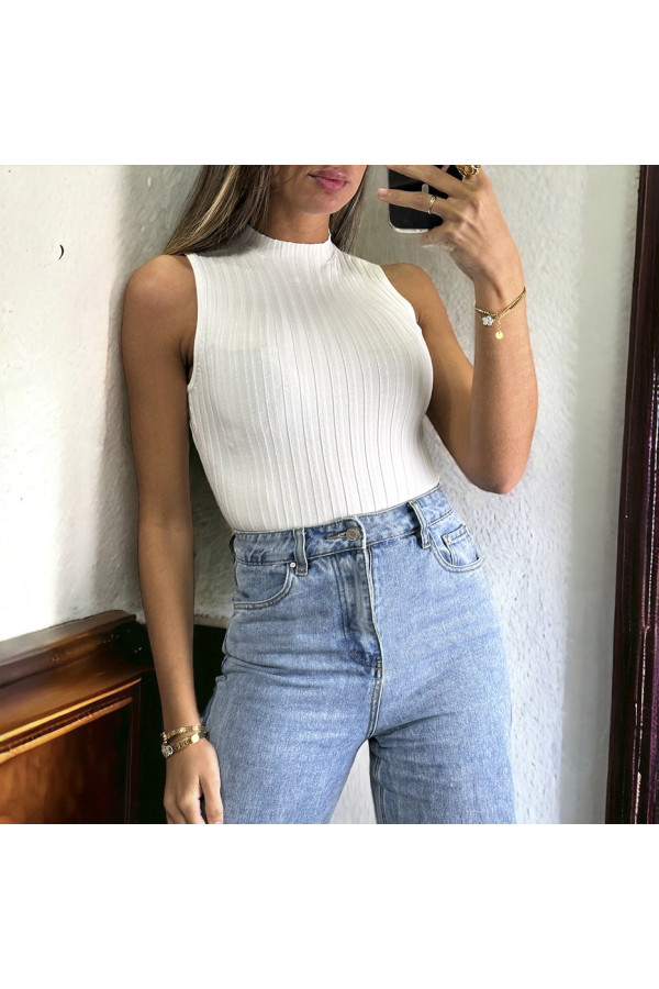 Top sans manche blanc très extensible en col montant allant jusqu'au 46 - 2